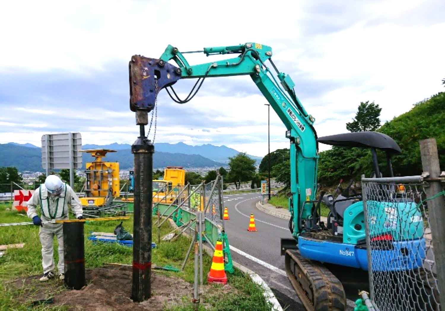 高速道路表示看板設置工事